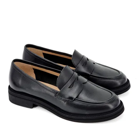 Лоферы женские