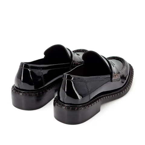 Лоферы женские