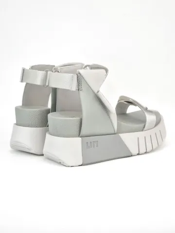 Сандалии женские