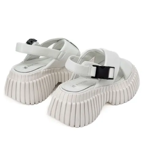 Сандалии женские