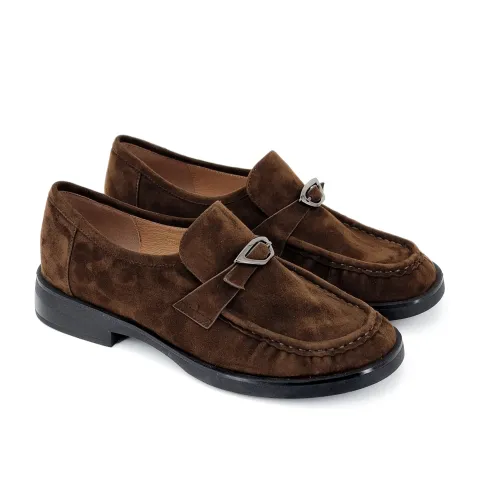 Лоферы женские