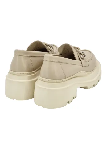 Лоферы женские