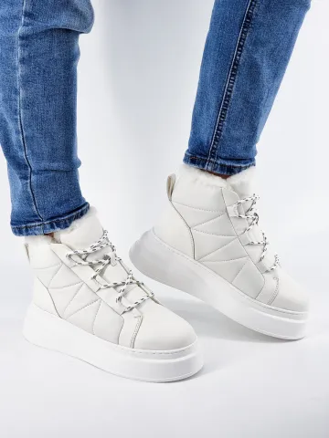 Дутики женские