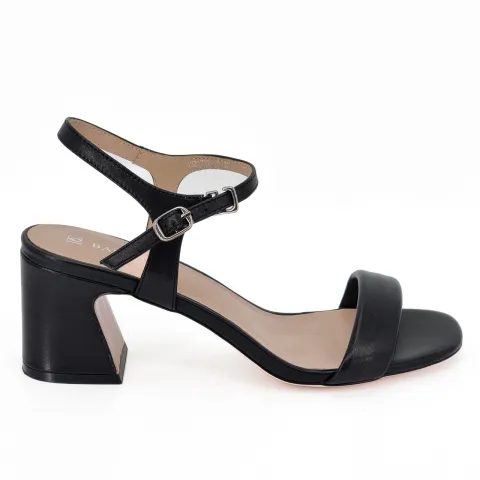 Босоножки женские