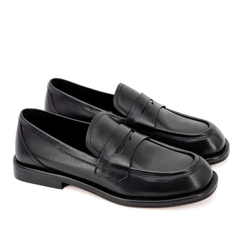 Лоферы женские