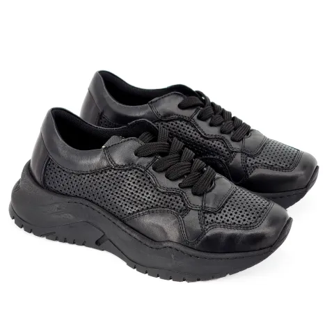 Кроссовки женские