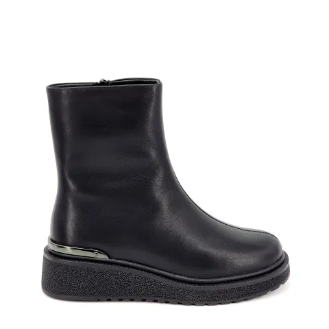 Ботинки женские