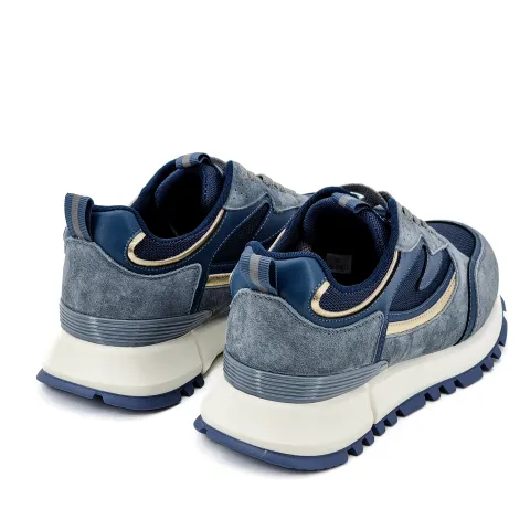 Кроссовки женские