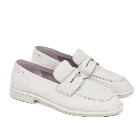 Лоферы женские