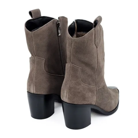 Казаки женские