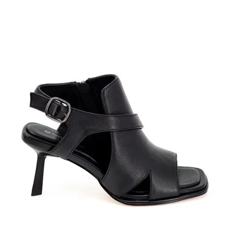 Босоножки женские