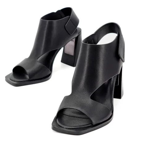 Босоножки женские