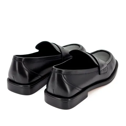 Лоферы женские