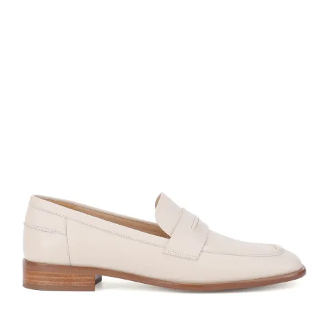 Лоферы женские