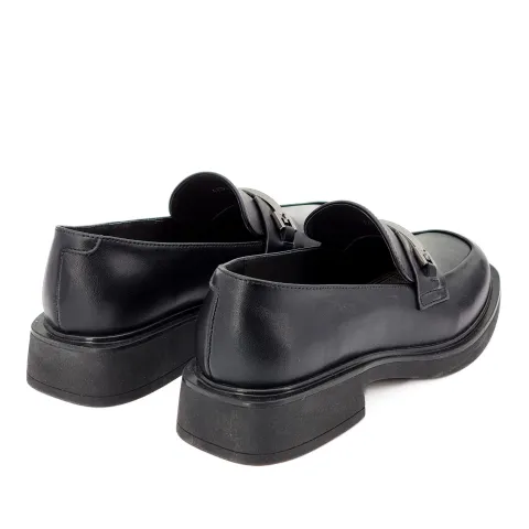 Лоферы женские