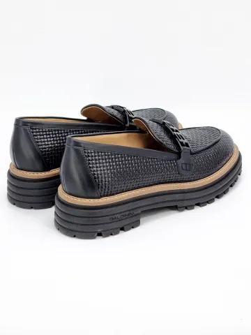 Лоферы женские