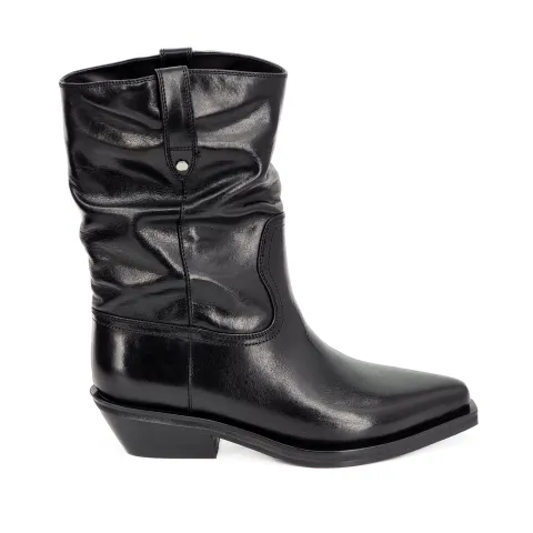 Казаки женские