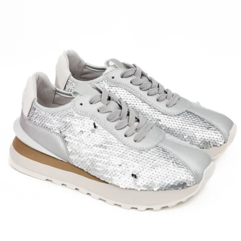 Кроссовки женские