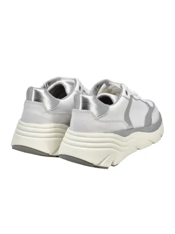 Кроссовки женские