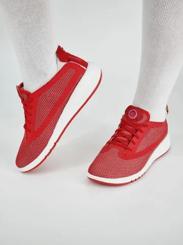 Кроссовки женские