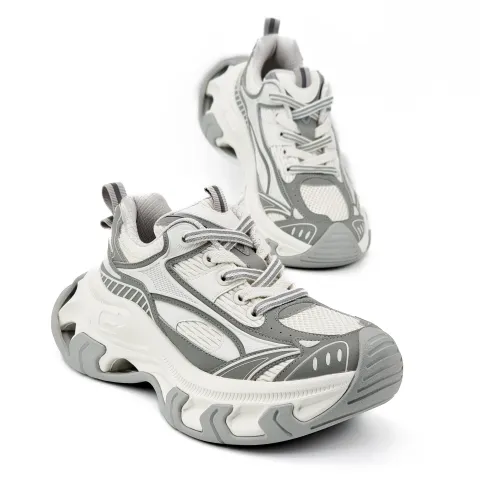 Кроссовки женские