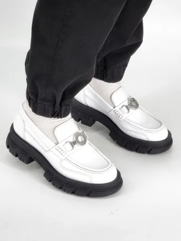 Лоферы женские