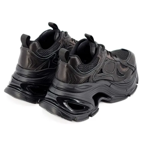 Кроссовки женские