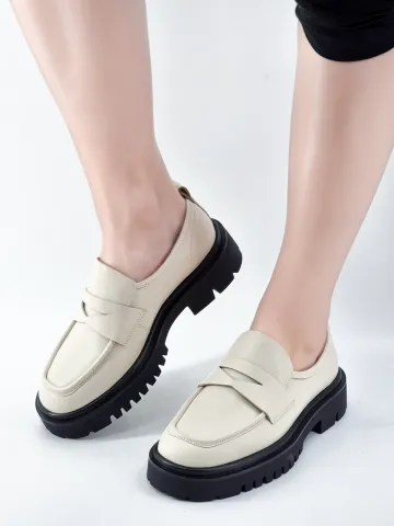 Лоферы женские