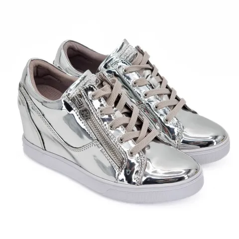 Кроссовки женские