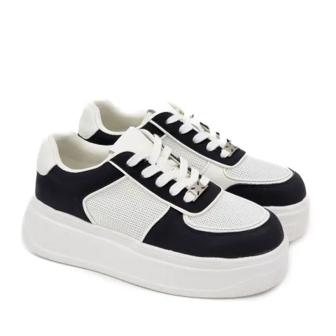 Кроссовки женские