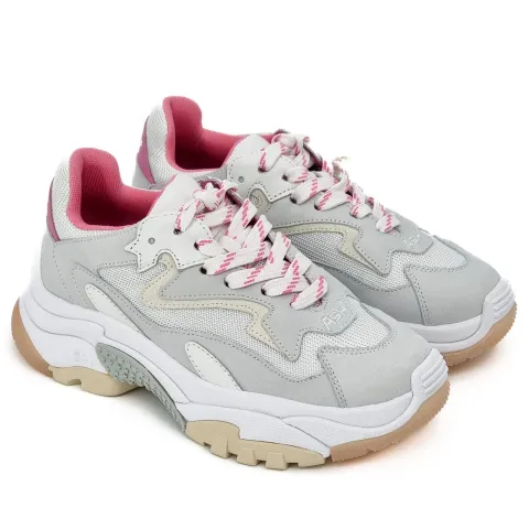 Кроссовки женские