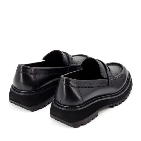 Лоферы женские