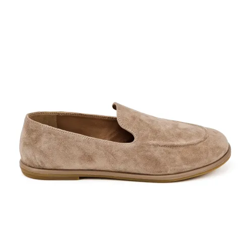 Лоферы женские