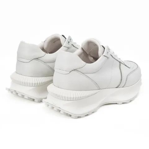 Кроссовки женские