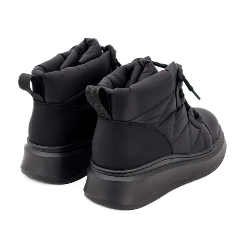 Дутики женские