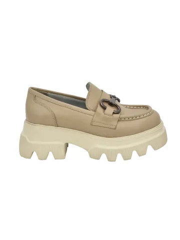 Лоферы женские