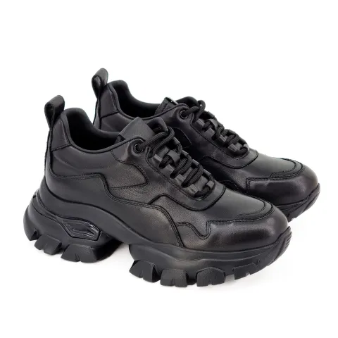 Кроссовки женские