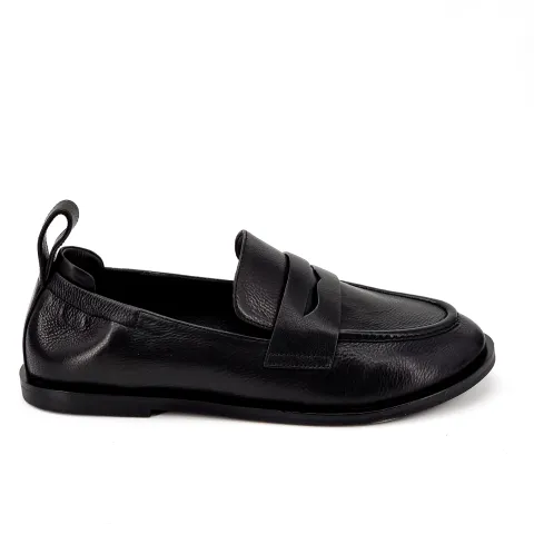 Лоферы женские