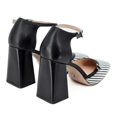 Туфли женские