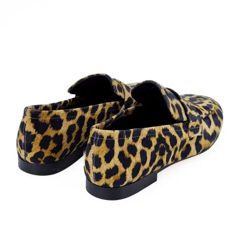 Лоферы женские