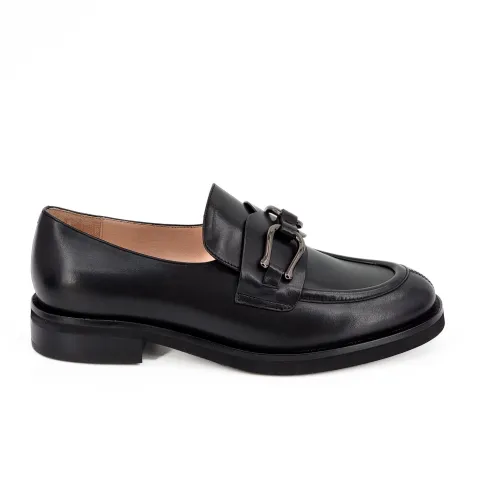 Лоферы женские