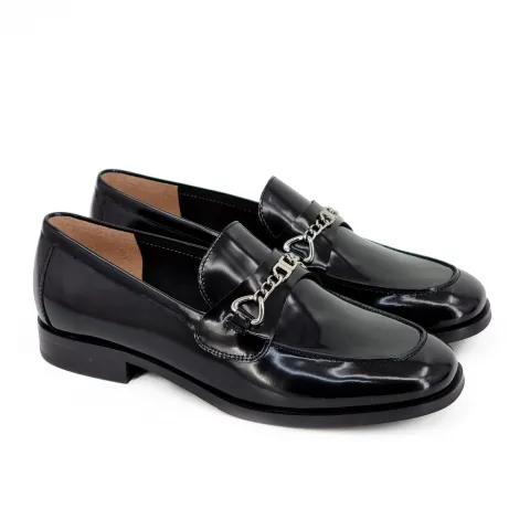 Лоферы женские