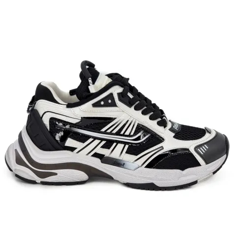 Кроссовки женские