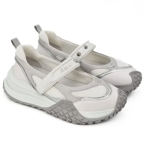 Кроссовки женские