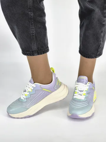 Кроссовки женские