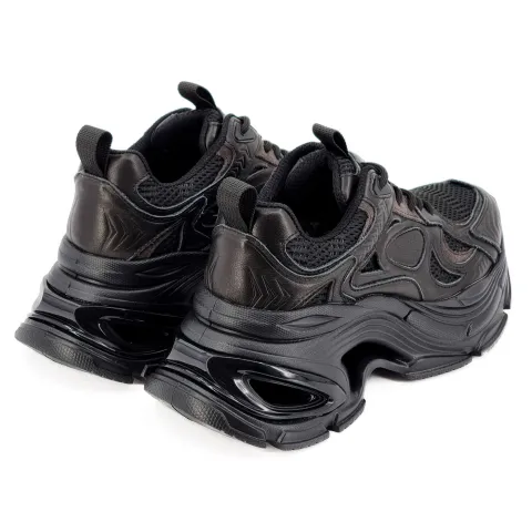 Кроссовки женские