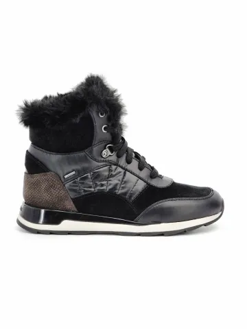 Кроссовки женские