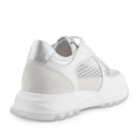 Кроссовки женские