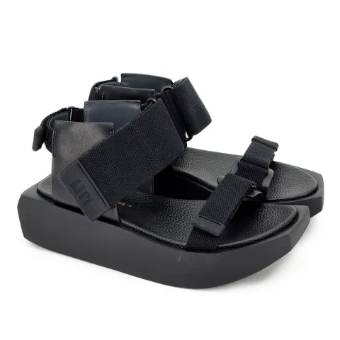 Сандалии женские