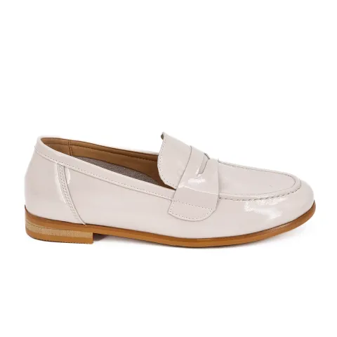 Лоферы женские